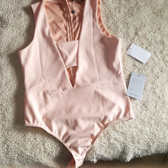 NWT| Nude V plunge Bodysuit - Picture 3 of 6